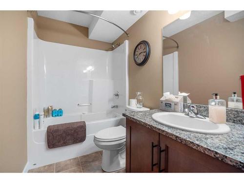 12202-2781 Chinook Winds Drive Sw, Airdrie, AB - Indoor Photo Showing Bathroom