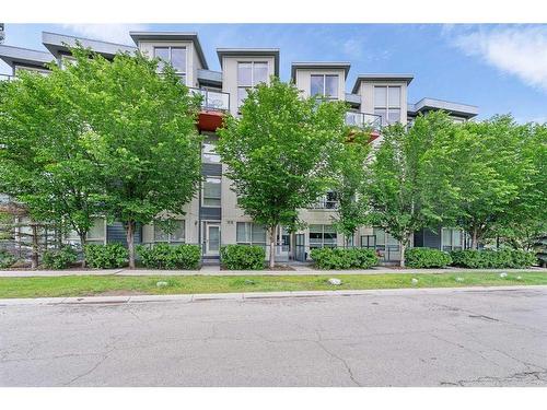 406-805 4 Street Ne, Calgary, AB - Outdoor With Exterior