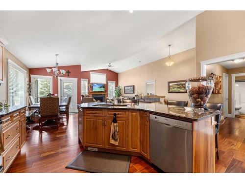 29 Vantage Crescent, Olds, AB - Indoor Photo Showing Kitchen