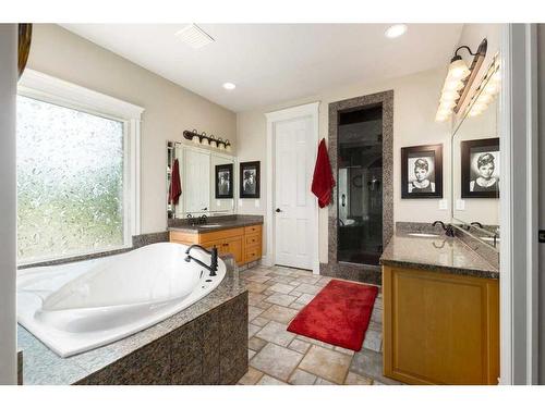 16 Wolfwillow Lane, Rural Rocky View County, AB - Indoor Photo Showing Bathroom