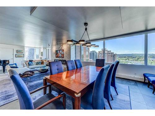 1301D-500 Eau Claire Avenue Sw, Calgary, AB - Indoor Photo Showing Dining Room