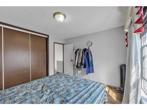 228 Martinvalley Crescent Ne, Calgary, AB - Indoor Photo Showing Bedroom