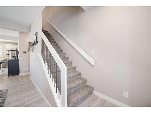 706 Wolf Willow Boulevard Se, Calgary, AB - Indoor Photo Showing Bathroom