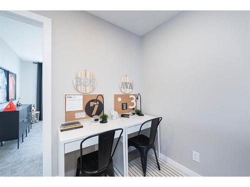 706 Wolf Willow Boulevard Se, Calgary, AB - Indoor Photo Showing Bathroom