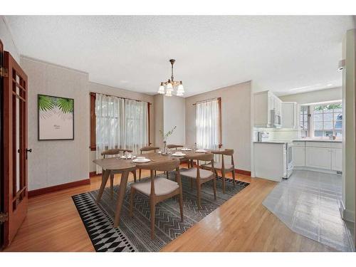 1519 32 Avenue Sw, Calgary, AB - Indoor Photo Showing Dining Room