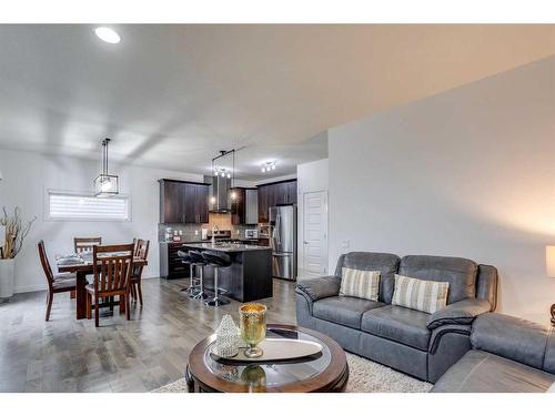 3021 Carpenter Landing Sw, Edmonton, AB - Indoor Photo Showing Living Room