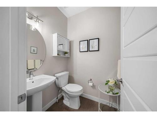 26 Waterford Road, Chestermere, AB - Indoor Photo Showing Bathroom