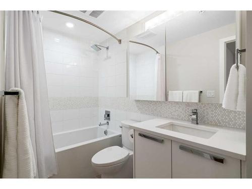 2101-1234 5 Avenue Nw, Calgary, AB - Indoor Photo Showing Bathroom