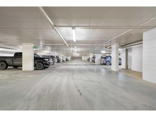 2101-1234 5 Avenue Nw, Calgary, AB - Indoor Photo Showing Garage