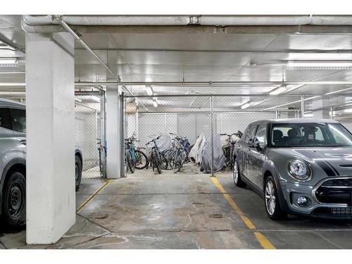 2101-1234 5 Avenue Nw, Calgary, AB - Indoor Photo Showing Garage