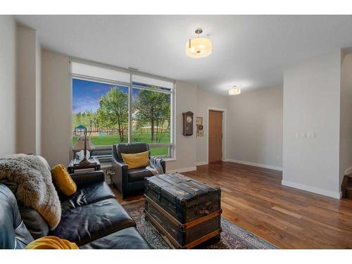 2101-1234 5 Avenue Nw, Calgary, AB - Indoor Photo Showing Living Room