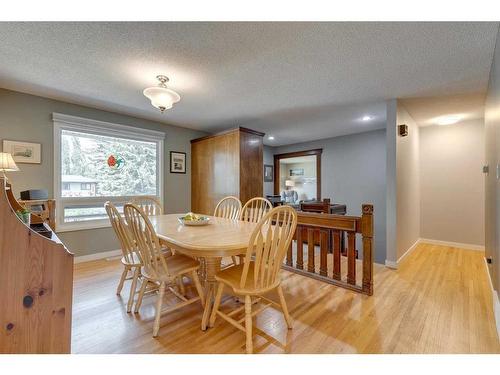 20 Lake Linnet Close Se, Calgary, AB - Indoor Photo Showing Dining Room