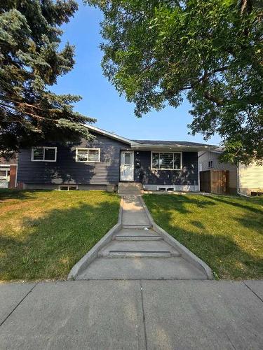 327 Rundleview Drive Ne, Calgary, AB - Outdoor With Deck Patio Veranda