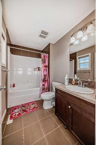 22 Silverado Plains Common Sw, Calgary, AB - Indoor Photo Showing Bathroom