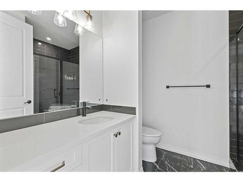 101-120 Marina Cove Se, Calgary, AB - Indoor Photo Showing Bathroom