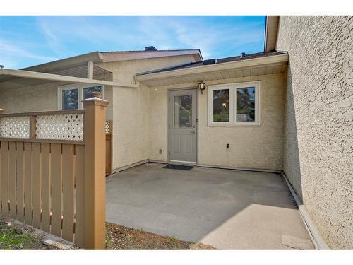 2628 Dovely Court Se, Calgary, AB - Outdoor With Exterior
