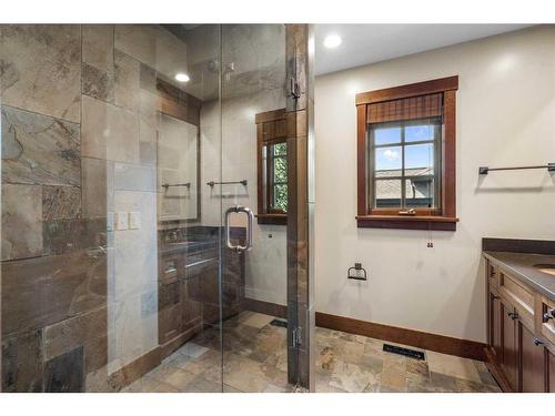 3 Aspen Ridge Court Sw, Calgary, AB - Indoor Photo Showing Bathroom