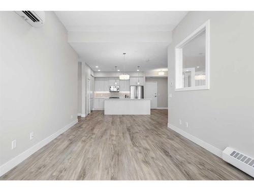 312-38 Quarry Gate Se, Calgary, AB - Indoor