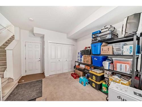 940 Sherwood Boulevard Nw, Calgary, AB - Indoor Photo Showing Other Room