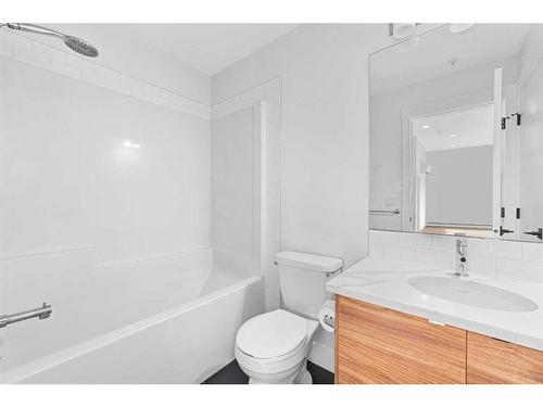 412-19621 40 Street, Calgary, AB - Indoor Photo Showing Bathroom