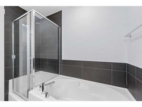 412-19621 40 Street, Calgary, AB - Indoor Photo Showing Bathroom