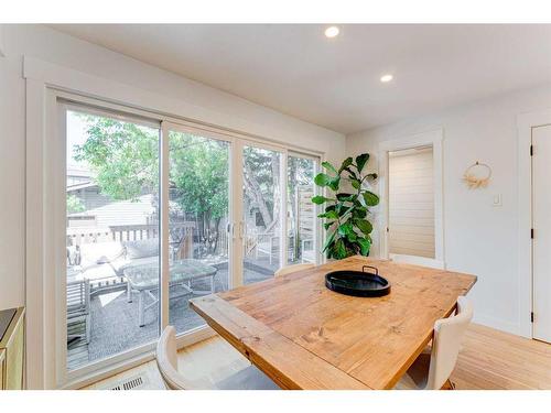 2213 26A Street Sw, Calgary, AB - Indoor Photo Showing Dining Room