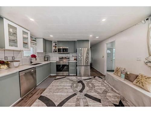 345 Spring Haven Court Se, Airdrie, AB - Indoor Photo Showing Kitchen