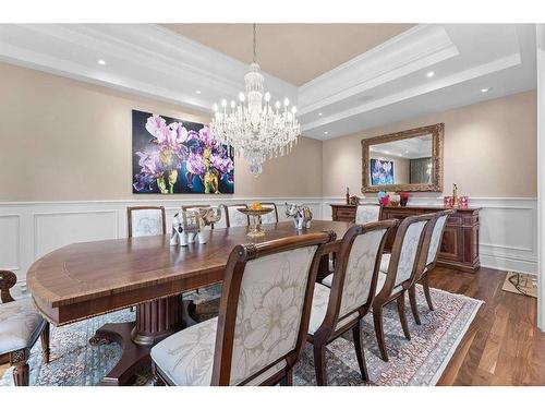 1020 Bel-Aire Drive Sw, Calgary, AB - Indoor Photo Showing Dining Room