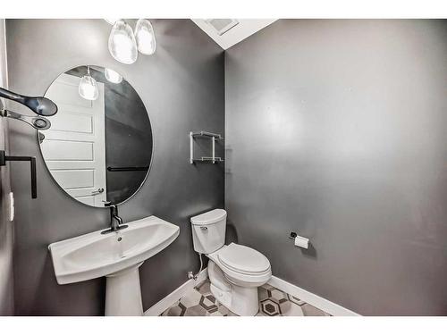 5 Sage Meadows Park Nw, Calgary, AB - Indoor Photo Showing Bathroom