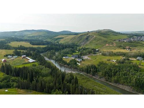 300 16Th Avenue Sw, Rural Foothills County, AB 