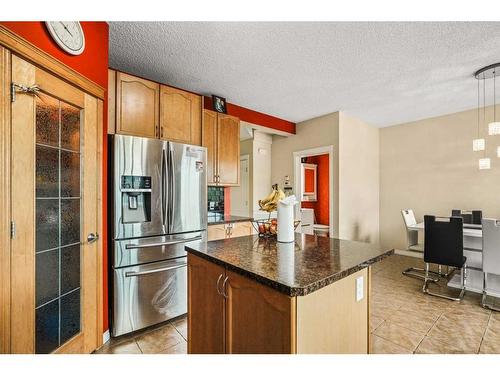 152 Silverado Plains Close Sw, Calgary, AB - Indoor Photo Showing Kitchen