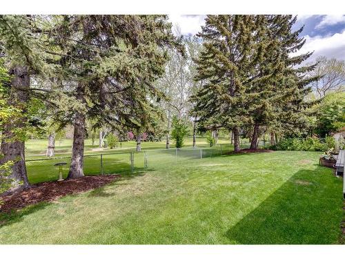 916 Mapleglade Drive Se, Calgary, AB - Outdoor