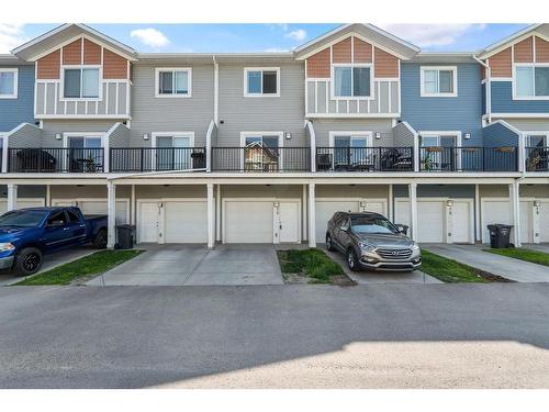 16 Stonehouse Crescent Nw, High River, AB - Outdoor With Facade