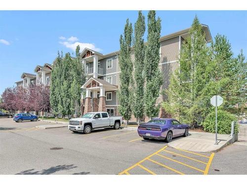 205-102 Cranberry Park Se, Calgary, AB - Outdoor