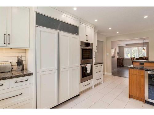 456 Wilderness Drive Se, Calgary, AB - Indoor Photo Showing Kitchen