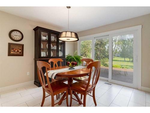 456 Wilderness Drive Se, Calgary, AB - Indoor Photo Showing Dining Room