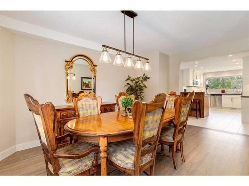 456 Wilderness Drive Se, Calgary, AB - Indoor Photo Showing Dining Room