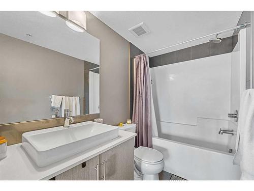 3408-302 Skyview Ranch Drive Ne, Calgary, AB - Indoor Photo Showing Bathroom