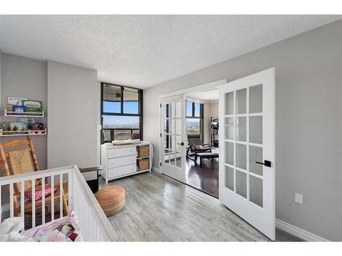 1505-1100 8 Avenue Sw, Calgary, AB - Indoor Photo Showing Bedroom