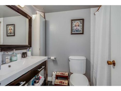 502-1033 15 Avenue Sw, Calgary, AB - Indoor Photo Showing Bathroom