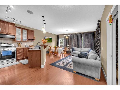 72 Sherwood Way Nw, Calgary, AB - Indoor