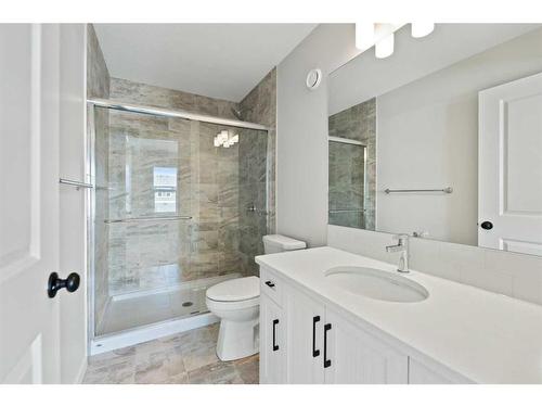 119 Dawson Wharf Rise, Chestermere, AB - Indoor Photo Showing Bathroom