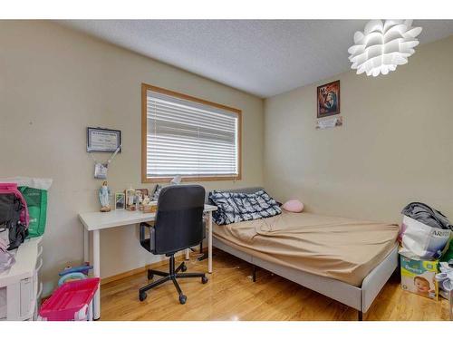 244 Fresno Place Ne, Calgary, AB - Indoor Photo Showing Bedroom