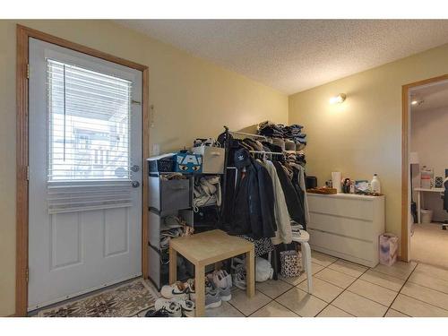 244 Fresno Place Ne, Calgary, AB - Indoor