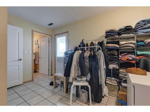 244 Fresno Place Ne, Calgary, AB - Indoor