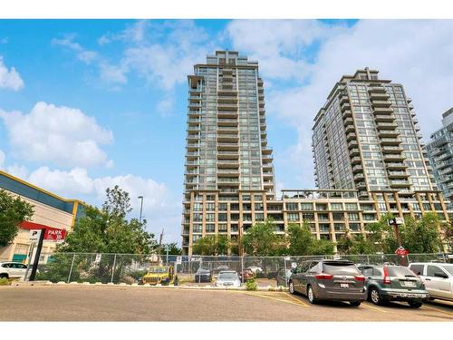 1726-222 Riverfront Avenue Sw, Calgary, AB - Outdoor With Balcony With Facade