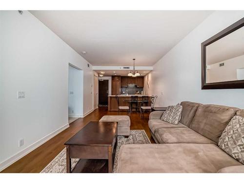 1726-222 Riverfront Avenue Sw, Calgary, AB - Indoor Photo Showing Living Room