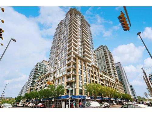 1726-222 Riverfront Avenue Sw, Calgary, AB - Outdoor With Balcony With Facade