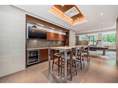 1726-222 Riverfront Avenue Sw, Calgary, AB - Indoor Photo Showing Dining Room