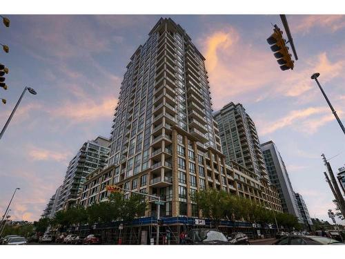 1726-222 Riverfront Avenue Sw, Calgary, AB - Outdoor With Balcony With Facade